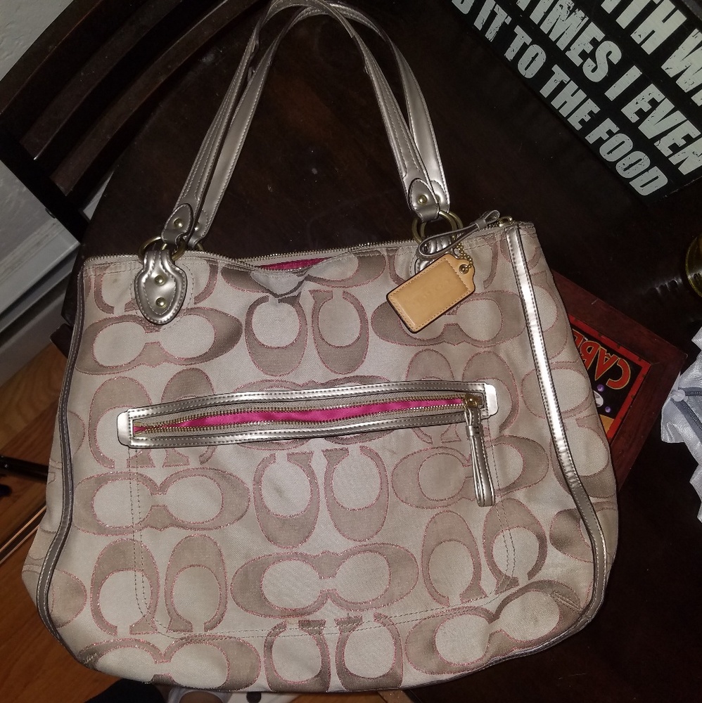 Coach bag, shoulder bag, beige with logos.
